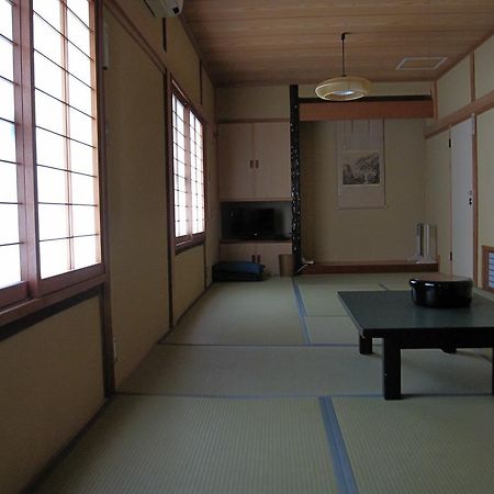 Manshuya Gujo Bagian luar foto